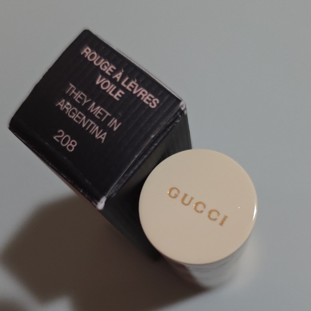 New~ Gucci Rouge à Lèvres Voile Lipstick - 208 They Met In Argentina - Picture 11 of 17